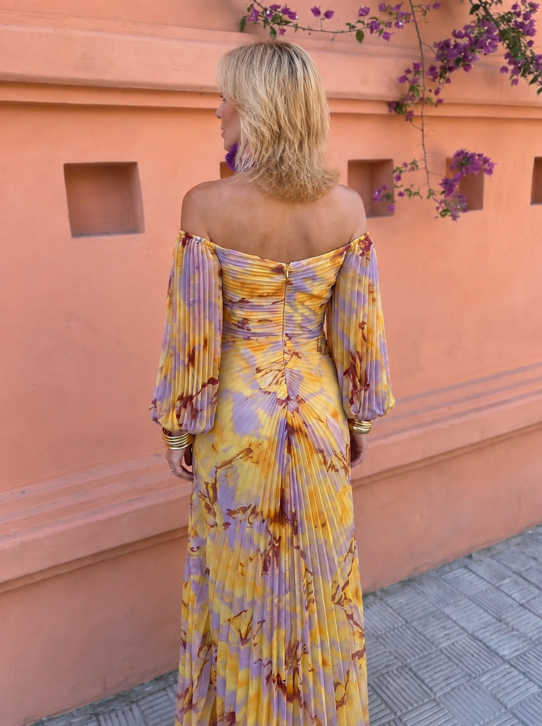 GRETA – VESTIDO LARGO CON ESTAMPADO FLORAL Y ESCOTE PROFUNDO