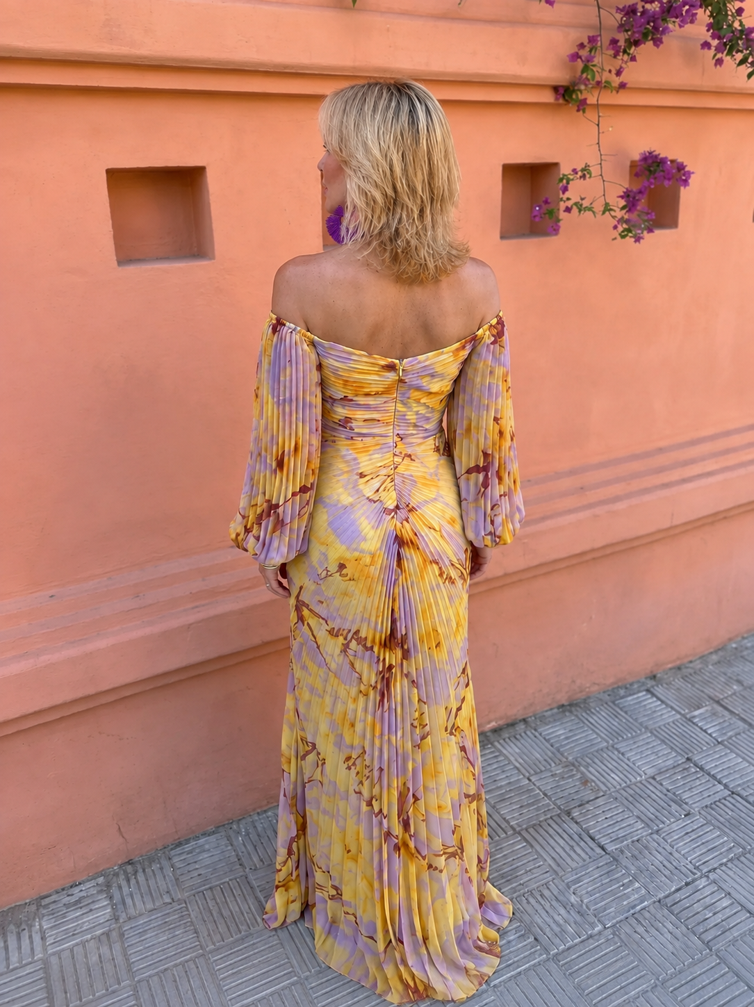 GRETA – VESTIDO LARGO CON ESTAMPADO FLORAL Y ESCOTE PROFUNDO