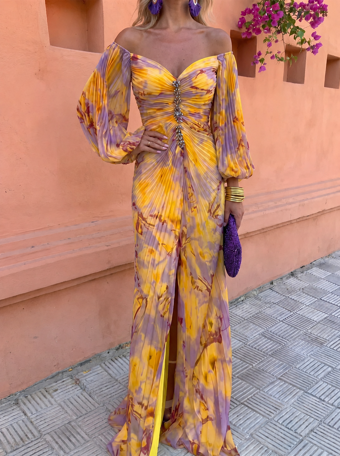 GRETA – VESTIDO LARGO CON ESTAMPADO FLORAL Y ESCOTE PROFUNDO